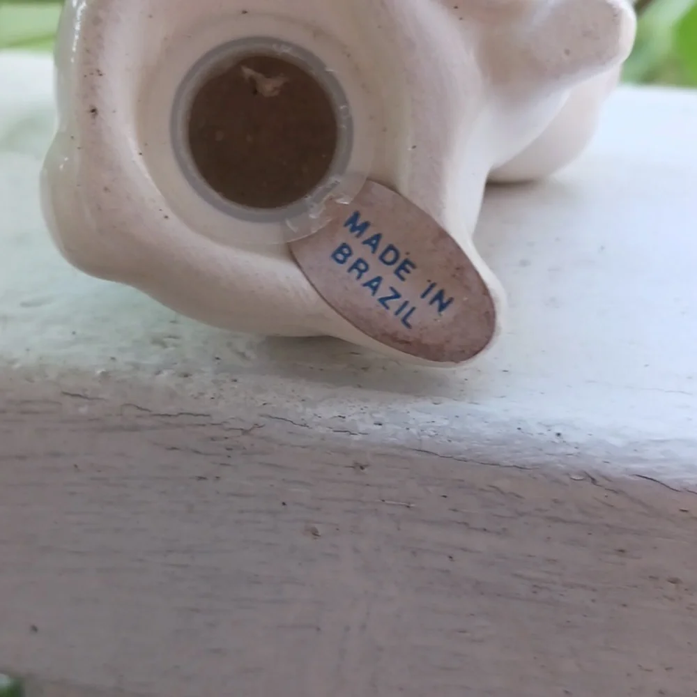 VINTAGE BUNNIES Salt & Pepper Shaker Set